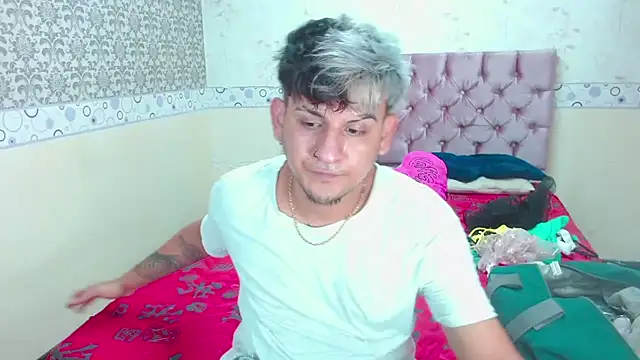 Dona and Carl online show from January 22, 3:09 am