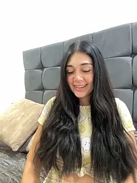 Snapshot of LaanaCooper chatting on September 25, 3:27 pm LaanaCooper online show from September 25, 3:27 pm