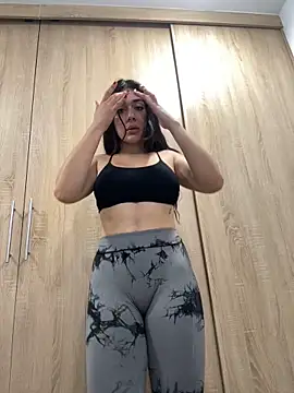 Snapshot of LaanaCooper chatting on October 28, 4:20 pm LaanaCooper online show from October 28, 4:20 pm