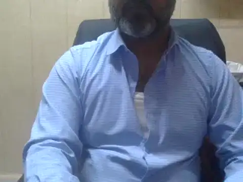 hairymaster95 online show from December 9, 1:45 pm