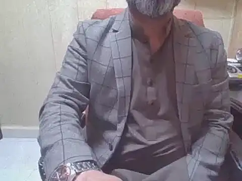 hairymaster95 online show from December 1, 4:17 am