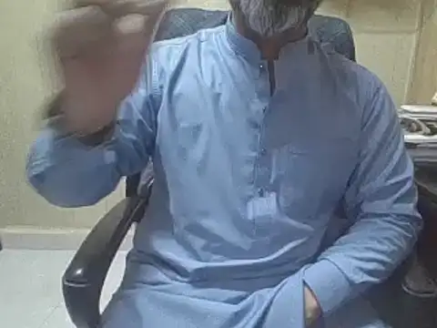 hairymaster95 online show from December 15, 4:17 am