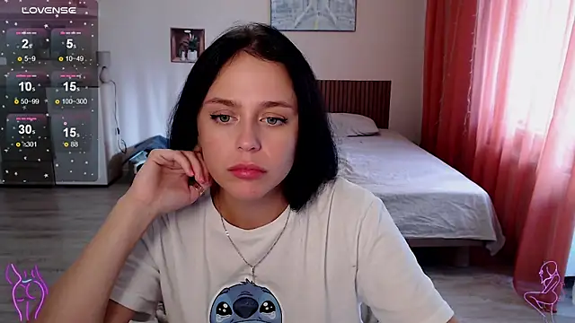 Megan Nilson online show from October 12, 7:18 am