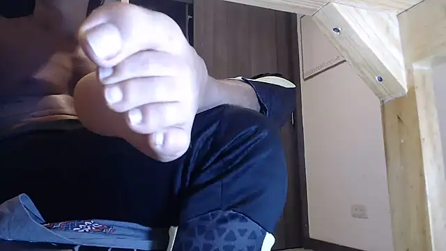 Snapshot of ErosFindomKing chatting on July 9, 12:04 am ErosFindomKing online show from July 9, 12:04 am