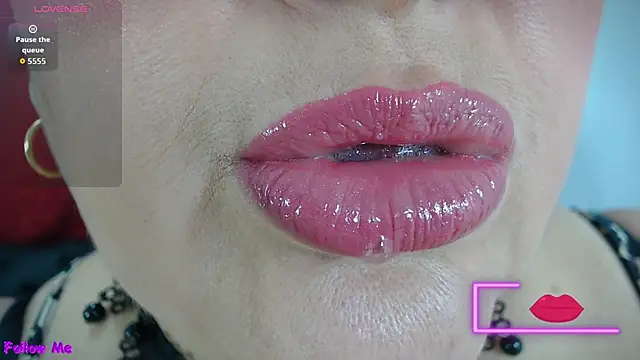 Kerly Doll online show from October 3, 12:13 pm