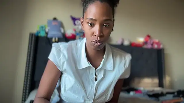 Cum2Charm online show from May 28, 1:30 pm
