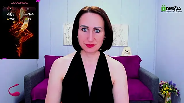 Nia Smithh online show from March 5, 1:28 pm