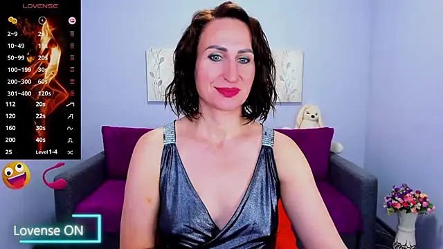 Nia Smithh online show from October 8, 12:25 pm