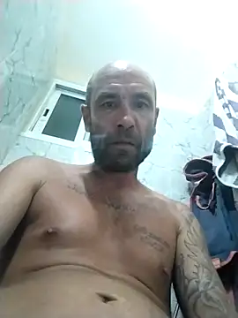 Snapshot of Kamil351 chatting on October 2, 5:31 pm Kamil351 online show from October 2, 5:31 pm