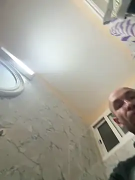 Snapshot of Kamil351 chatting on April 3, 11:25 pm Kamil351 online show from April 3, 11:25 pm