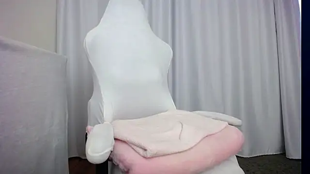 faceless  online show from October 13, 8:03 am