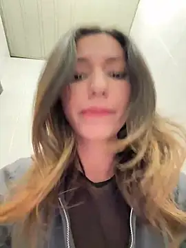  MiaQueen  online show from February 19, 11:25 pm