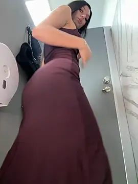  MiaQueen  online show from March 22, 10:35 pm