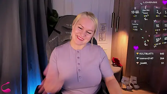 YolandaKiss online show from January 22, 5:16 am