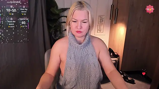 YolandaKiss online show from January 9, 8:21 pm