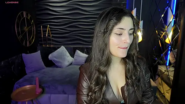 Snapshot of KylieMellow chatting on February 3, 12:25 pm KylieMellow online show from February 3, 12:25 pm