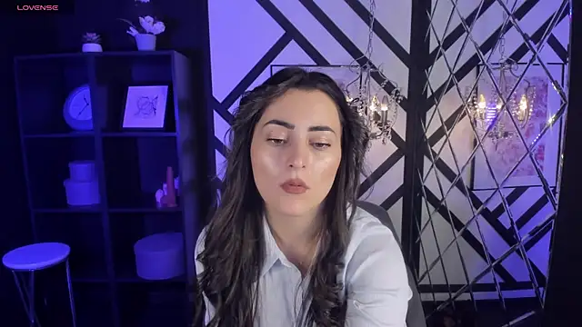 Snapshot of KylieMellow chatting on March 5, 12:22 pm KylieMellow online show from March 5, 12:22 pm