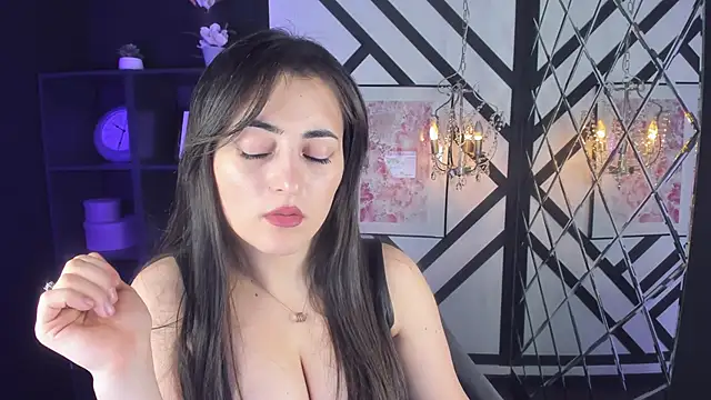 Snapshot of KylieMellow chatting on March 12, 12:26 pm KylieMellow online show from March 12, 12:26 pm