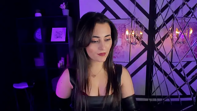 Snapshot of KylieMellow chatting on March 19, 12:01 pm KylieMellow online show from March 19, 12:01 pm