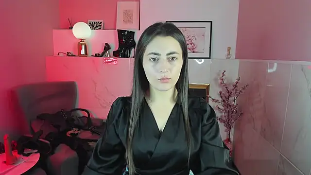 Snapshot of KylieMellow chatting on September 10, 5:29 am KylieMellow online show from September 10, 5:29 am