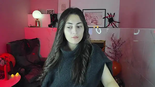 Snapshot of KylieMellow chatting on October 29, 5:20 am KylieMellow online show from October 29, 5:20 am