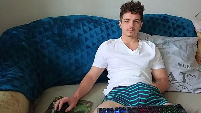 Remy Miles online show from September 29, 6:29 am