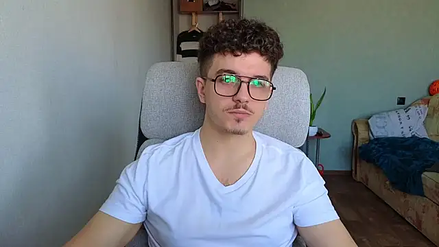 Remy Miles online show from January 12, 11:04 am