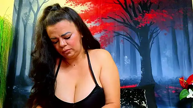 ElizabethEven online show from October 25, 8:58 pm