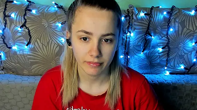 MaggieCake online show from January 19, 6:06 am