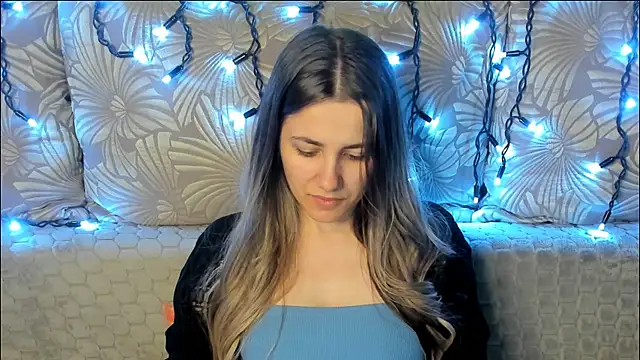 MaggieCake online show from May 2, 2:27 am