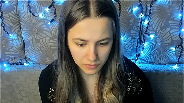 MaggieCake online show from May 3, 2:39 am