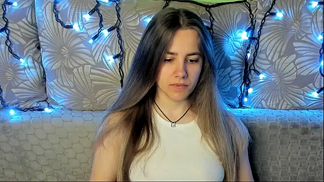 MaggieCake online show from May 4, 4:19 am