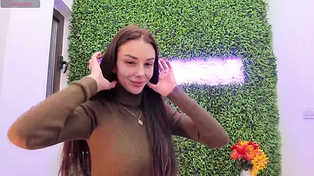 realhotfallingdevil online show from November 13, 4:33 am