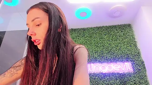 realhotfallingdevil online show from November 22, 9:52 am