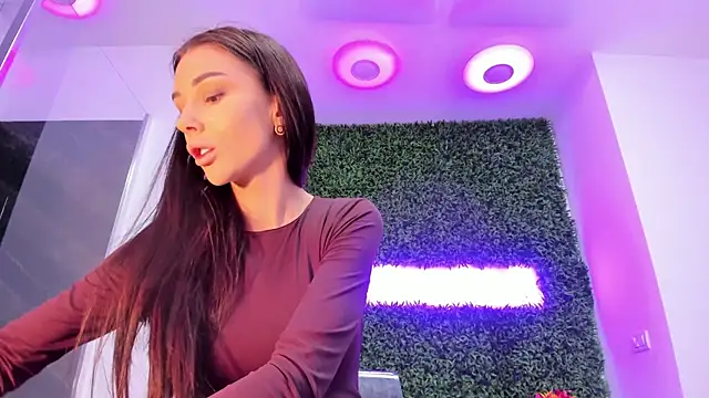 realhotfallingdevil online show from November 25, 4:23 am