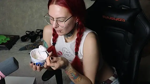 Ginger Stay online show from November 27, 10:12 pm