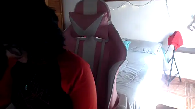 Snapshot of venus_666 chatting on June 20, 7:27 pm venus 666 online show from June 20, 7:27 pm
