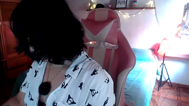Snapshot of venus_666 chatting on July 4, 8:48 pm venus 666 online show from July 4, 8:48 pm