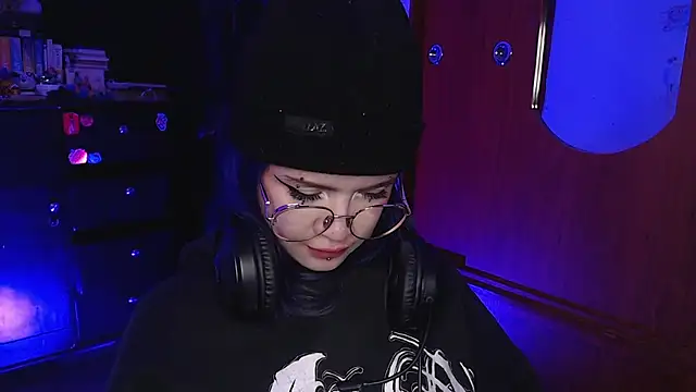 Raventh  online show from December 1, 11:54 pm