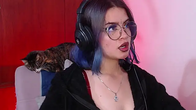 Snapshot of Raventh_ chatting on March 15, 11:49 am Raventh online show from March 15, 11:49 am