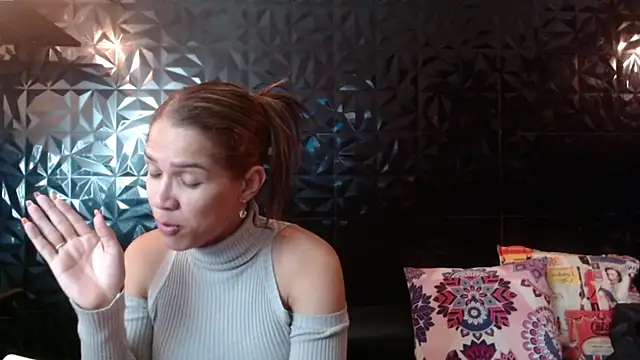 PINK  LOLA1 online show from February 20, 11:54 am