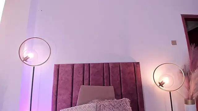 Christy Sea online show from December 3, 6:17 pm