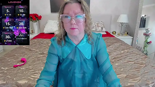 Snapshot of katysako chatting on January 25, 1:21 am katysako online show from January 25, 1:21 am