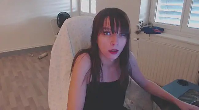 missthon0 online show from December 6, 11:33 am