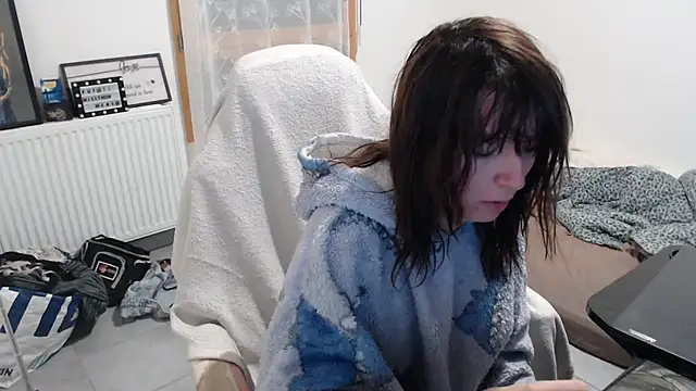 missthon0 online show from September 30, 9:25 am