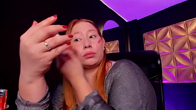 Snapshot of hannamartinn chatting on September 17, 3:03 pm hannamartinn online show from September 17, 3:03 pm