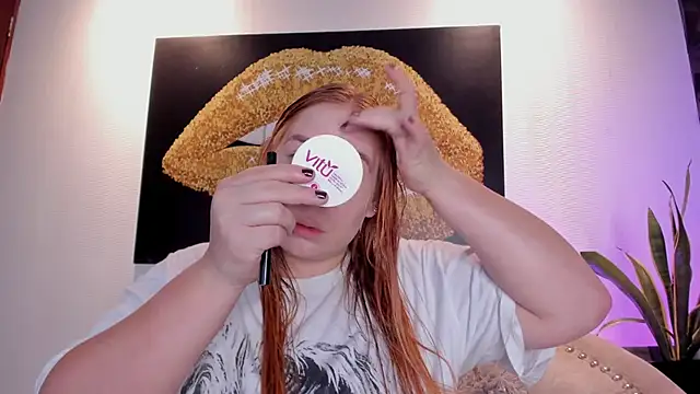 Snapshot of hannamartinn chatting on October 27, 3:38 pm hannamartinn online show from October 27, 3:38 pm