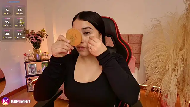 KallyMyller1 online show from December 14, 7:03 pm