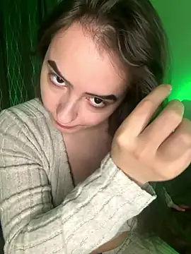 Snapshot of eleonoree chatting on October 28, 6:43 pm eleonoree online show from October 28, 6:43 pm