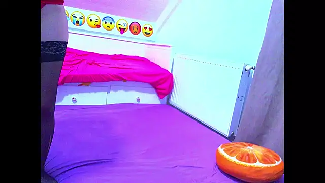 Snapshot of evehotty chatting on December 2, 8:04 pm evehotty online show from December 2, 8:04 pm